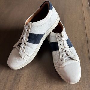 Allen Edmonds White/Navy Leather Courtside Sneaker